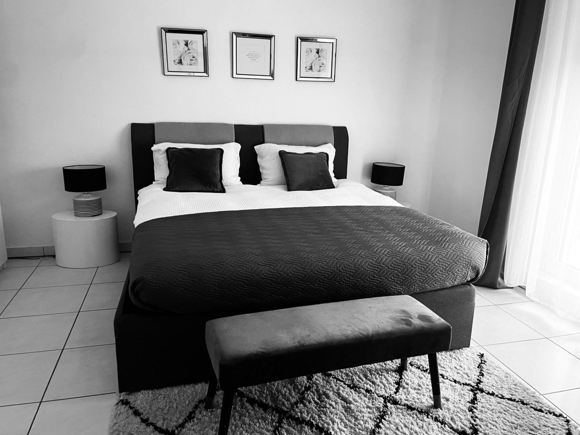 Luxury Penthouse Apartment With 3 Balconies -2 Bedrooms -Petrus View & Parking Luxembourg Bagian luar foto